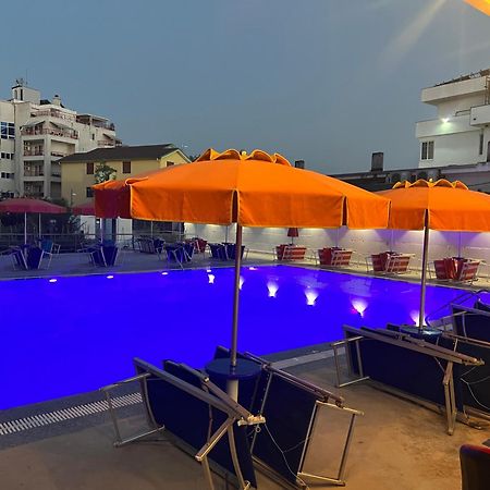 Blue Balcony Hotel Голем Екстериор снимка