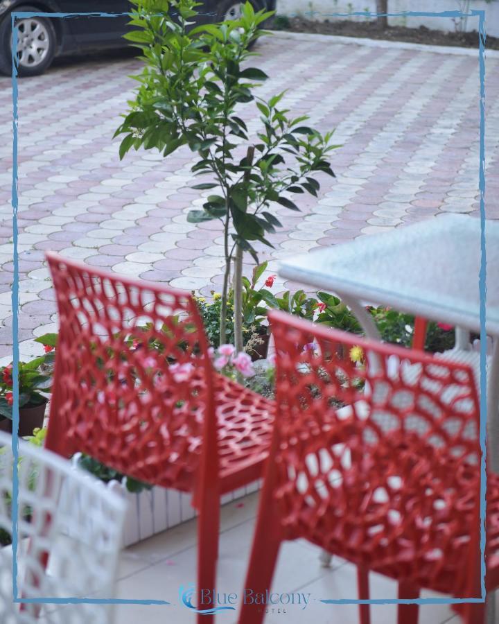 Blue Balcony Hotel Голем Екстериор снимка