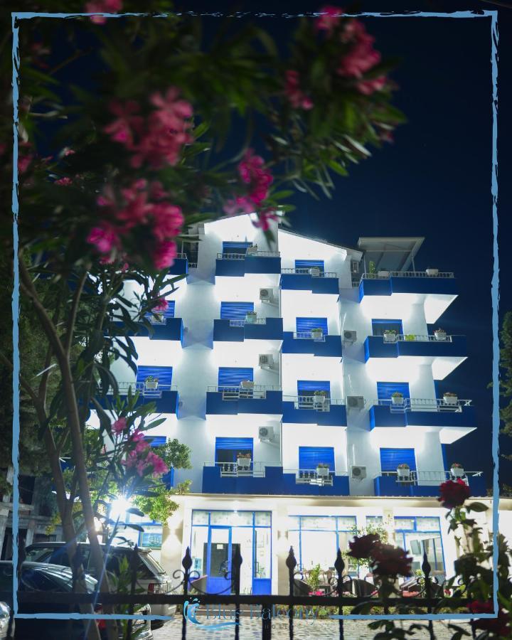 Blue Balcony Hotel Голем Екстериор снимка