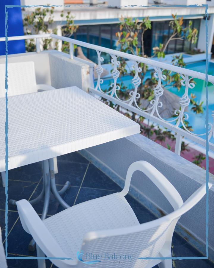 Blue Balcony Hotel Голем Екстериор снимка