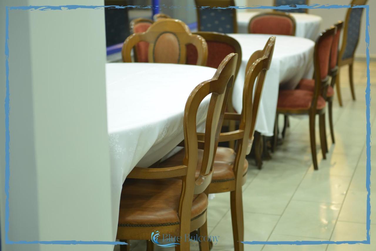 Blue Balcony Hotel Голем Екстериор снимка