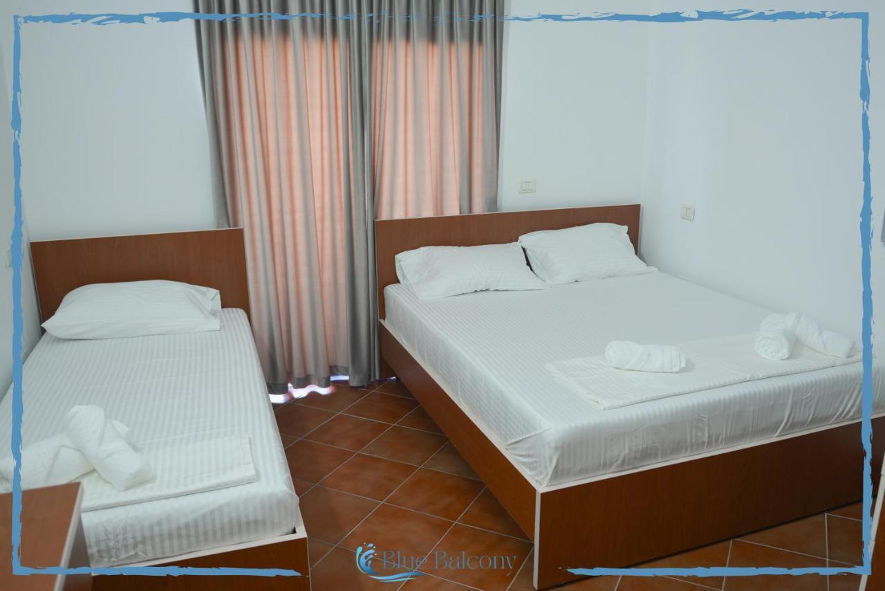 Blue Balcony Hotel Голем Екстериор снимка