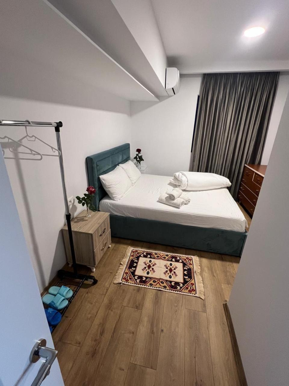Blue Balcony Hotel Голем Екстериор снимка