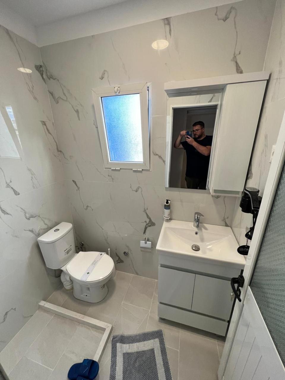 Blue Balcony Hotel Голем Екстериор снимка