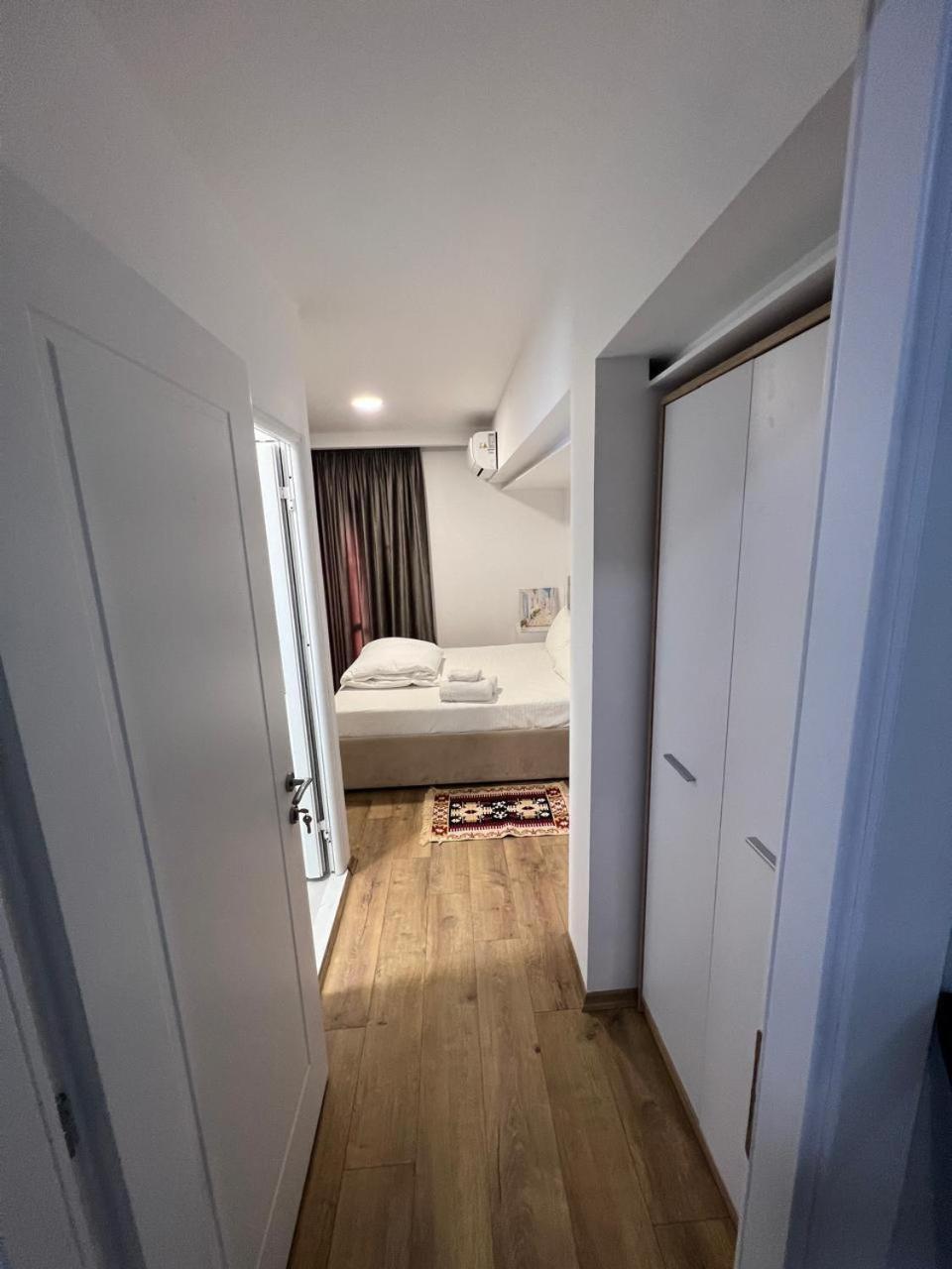 Blue Balcony Hotel Голем Екстериор снимка